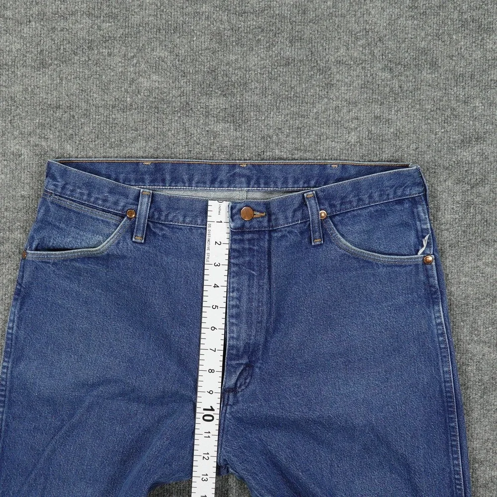 Wrangler 13MWZ Jeans Mens 36x32 Blue Regular Fit Straight Leg Denim Medium Wash